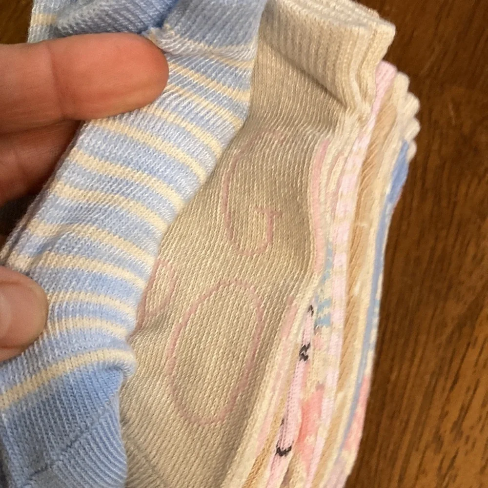 NWT! Rae Dunn GIRLS 10 PACK DONUT ANKLE SOCKS with 3 Bonus Hair Ties